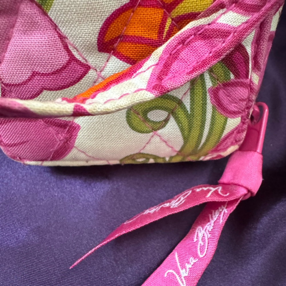 Vera Bradley LILY BELL Pink and Green Floral Wristlet - Picture 3 of 7